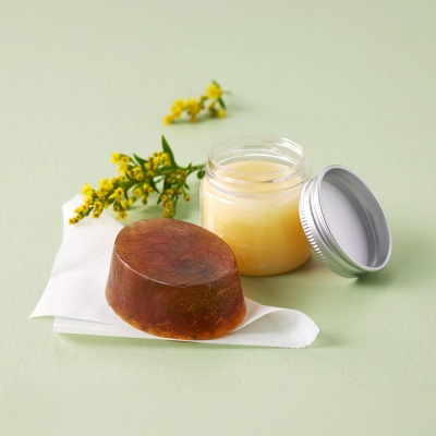 Gavepakke; såpe og salve av ringblomst